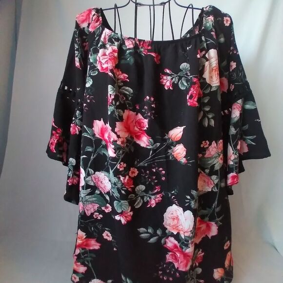 +10 Twenty-Second 22nd black and pink floral blouse - Picture 1 of 9